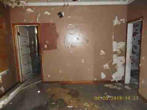 8916 Isham St (12)_m.jpg